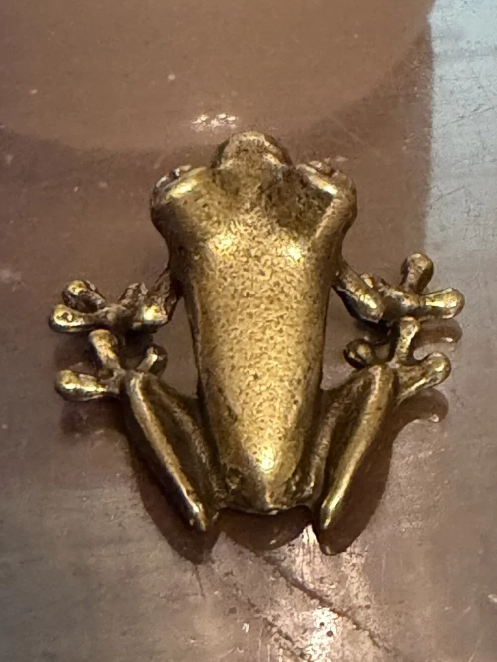 Miniature Brass Colored Frog Toad Figurine (166)